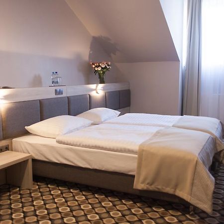Piwnica Rycerska Kety Apartment Bagian luar foto
