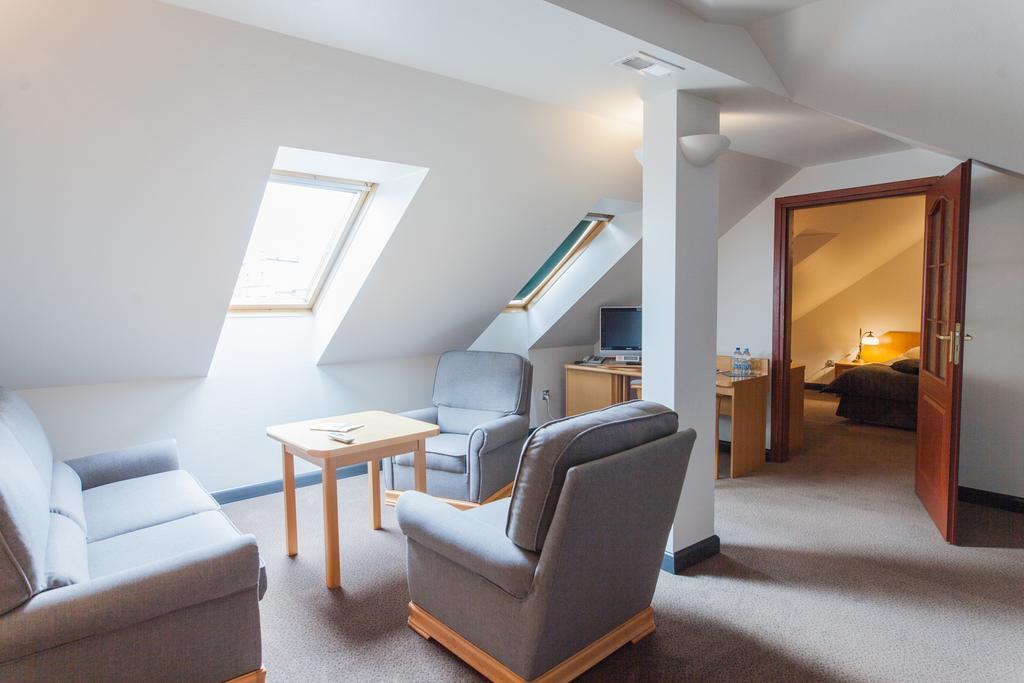 Piwnica Rycerska Kety Apartment Bagian luar foto